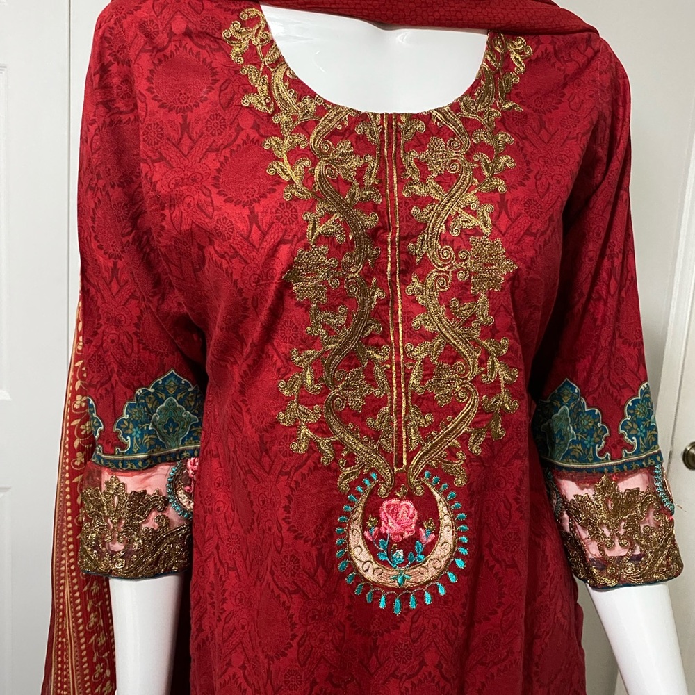 Pakistani/indian dresses